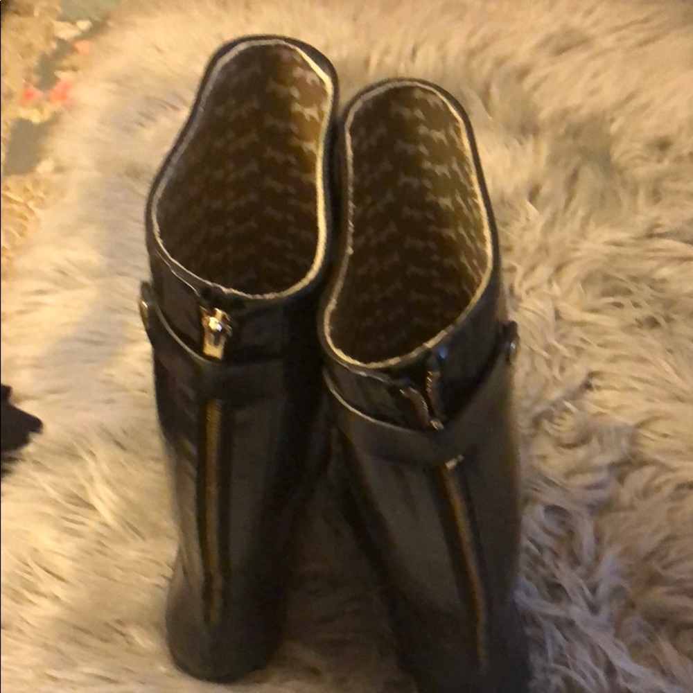 Rain boots